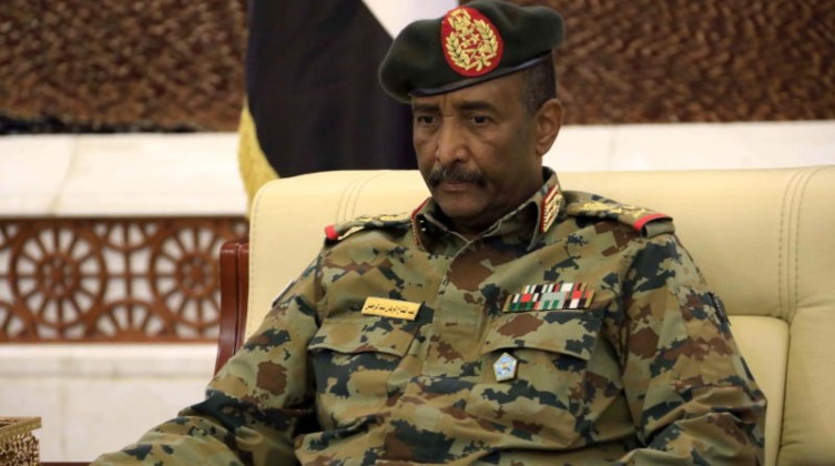 "البرهان" يشكر مصر قيادة وشعبا على تسهيل دخول السودانيين