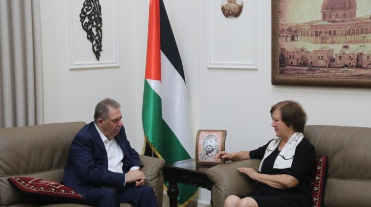 دبور يضع المنسقة الأممية في لبنان بصورة آخر مستجدات مخيم عين الحلوة