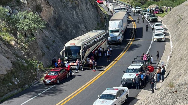 قتلى وإصابات بحادث حافلة تقل مهاجرين في المكسيك