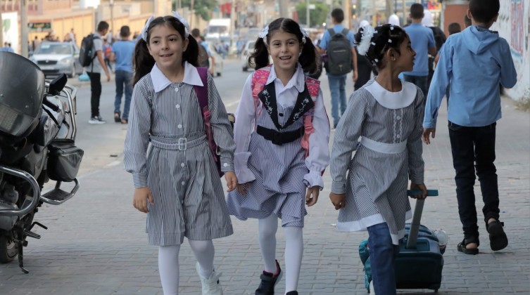 الشعبيّة تدعو الأونروا لاتخاذ قرارات تسهم في استقرار المسيرة التعليميّة