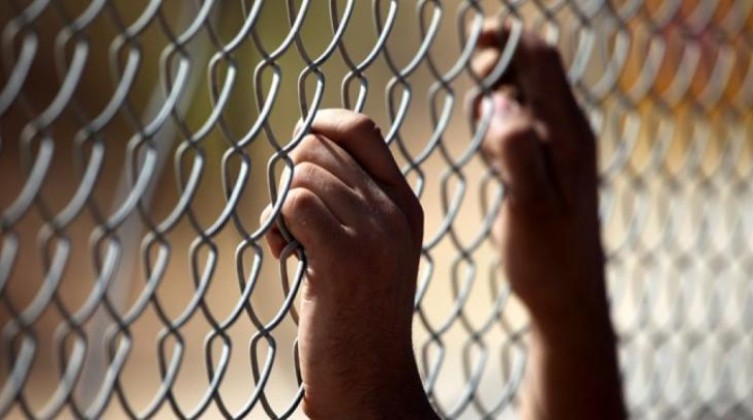 أسيران يواجهان ظروفاً صحية مقلقة وسط اهمال طبي متعمد