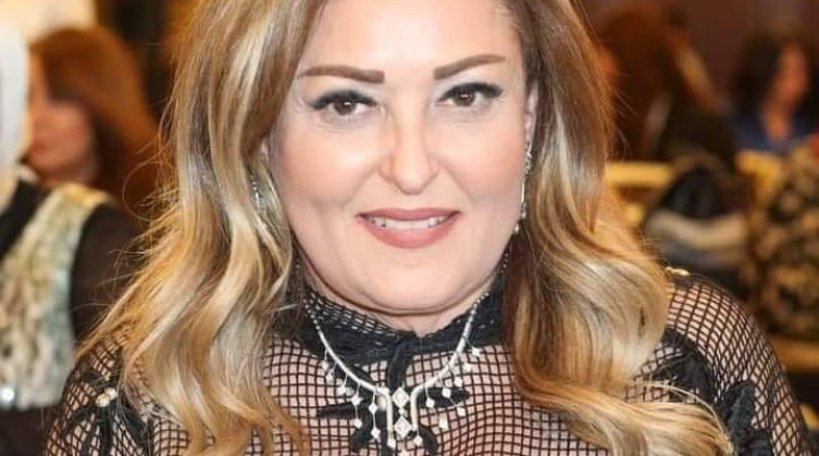 ما سبب ارتداء الفنانة نهال عنبر الحجاب؟