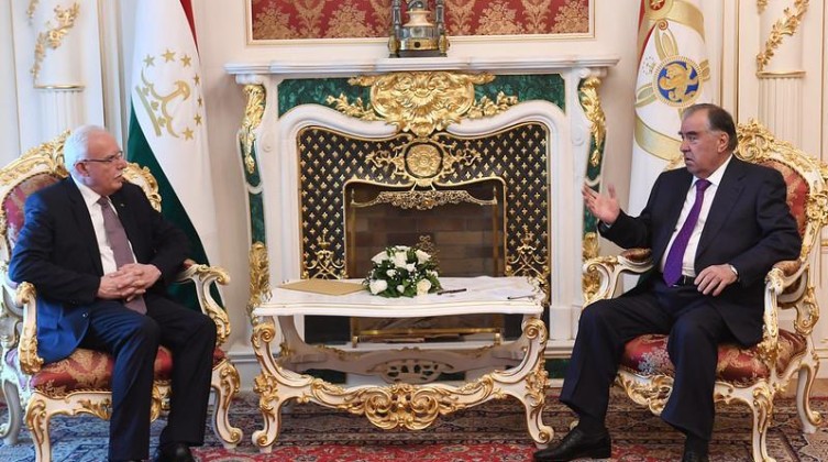 المالكي يسلم رسالةً من الرئيس عباس إلى رئيس طاجيكستان