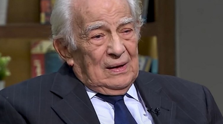 ماذا رد رشوان توفيق على شائعة وفاته ؟