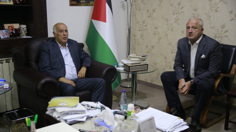 تفاصيل لقاء الرجوب بالسفير الروسي لدى فلسطين