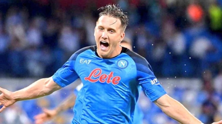 نجم نابولي يوافق على عرض أهلي جدة