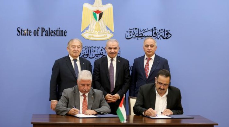 الحكومة توقع اتفاقية بتكلفة 80 مليون دولار لتوليد الكهرباء