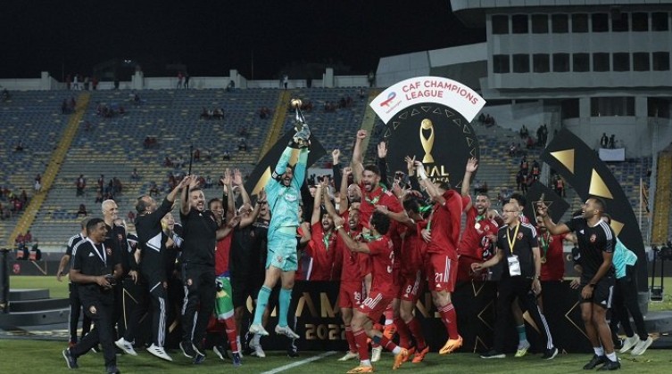 "كاف" تعلن موعد كأس السوبر الأفريقي بين الأهلي واتحاد الجزائر