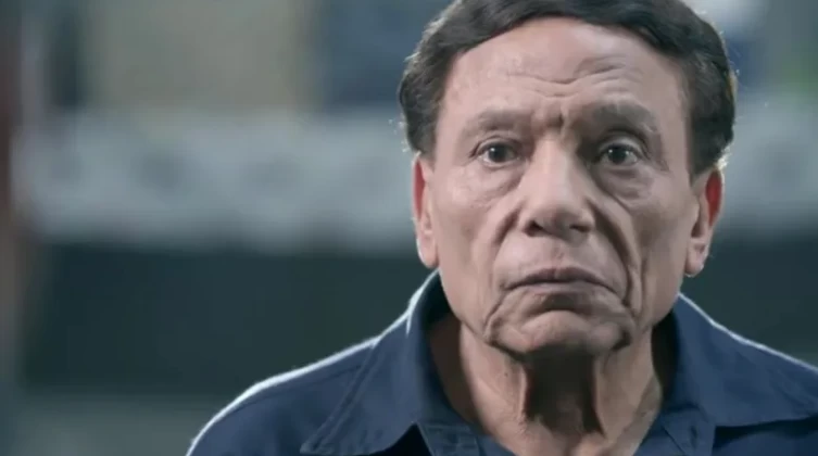 بالفيديو: موقف مؤثر لأبناء الممثل عادل إمام بعد انتشار أخبار عن صحته المتدهورة !