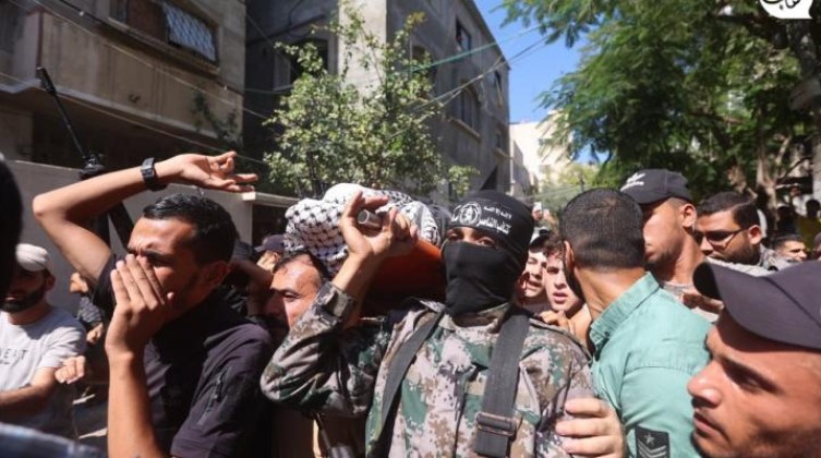 تشييع جثمان الشهيد مجدي غباين شمال قطاع غزة