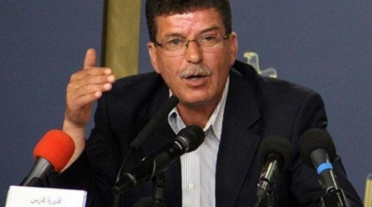 فارس يطالب الأمم المتحدة بالتدخل لحماية الأسرى من انتهاكات الاحتلال