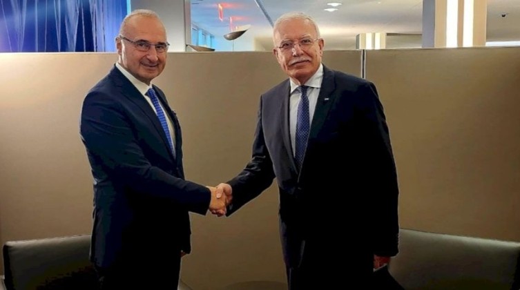 تفاصيل لقاء المالكي مع وزير الخارجية والشؤون الأوروبية