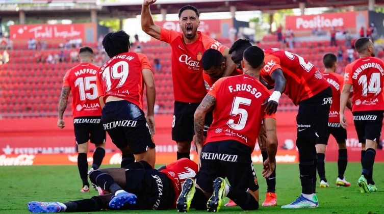 شاهد- أهداف مباراة برشلونة وريال مايوركا في الدوري الاسباني 2-2