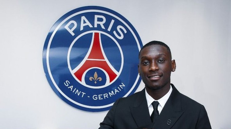 باريس سان جيرمان يضم الفرنسي كولو مواني