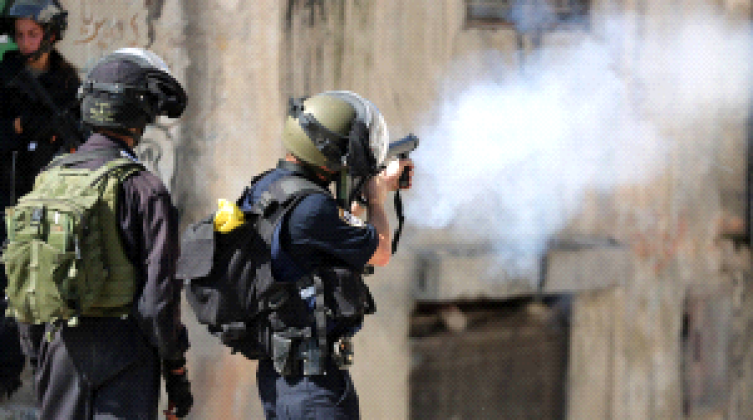 إصابة شاب برصاصة معدنية في عينه بمخيم قلنديا