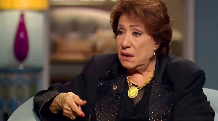 سميحة أيوب ترد على منتقدي تدريس سيرتها الفنية في المناهج التعليمية