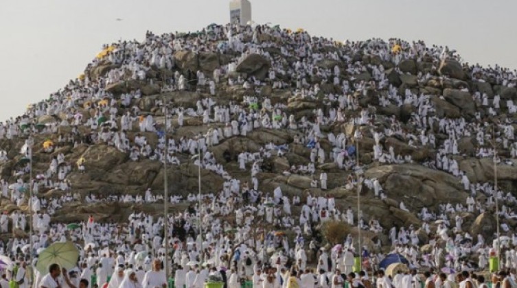 البكري يوضّح تفاصيل جديدة بشأن موسمي الحج والعمرة المُقبلين