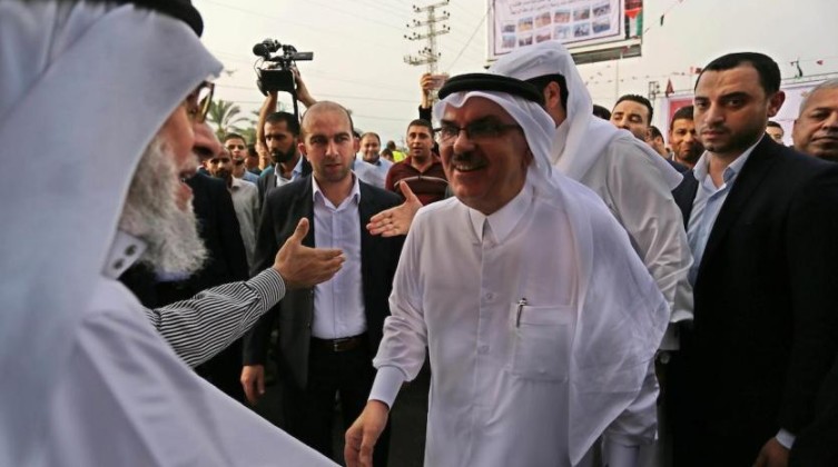 السفير القطري محمد العمادي يصل قطاع غزة