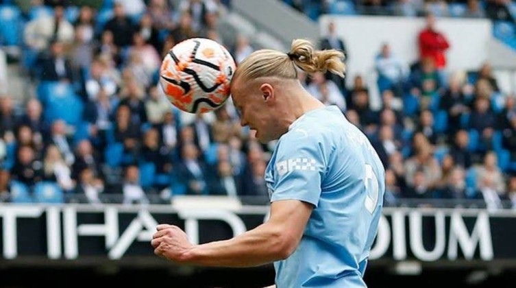 بعشرة لاعبين.. مانشستر سيتي يتغلب بثنائية على نوتنجهام فورست