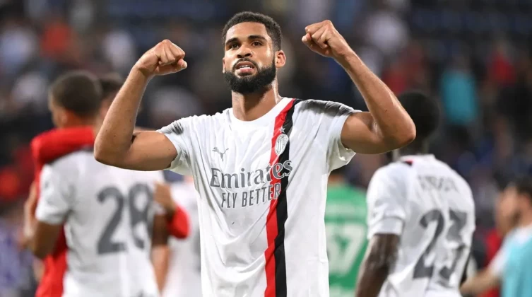 ميلان يواصل مطاردة إنتر بثلاثية على كالياري