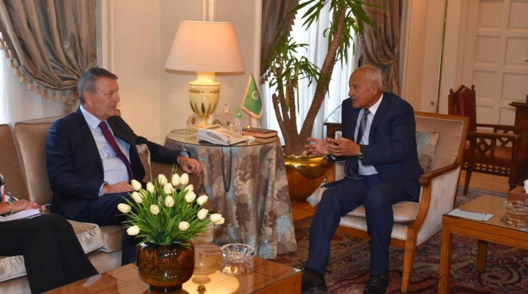 أبو الغيط يبحث مع مفوض عام أونروا أوضاع اللاجئين وأبرز التحديات