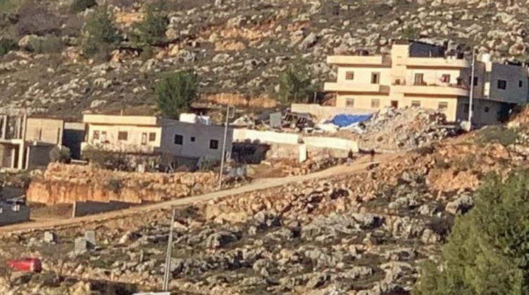 الاحتلال يهدم منزلين في نابلس