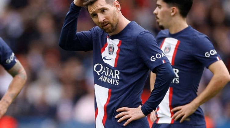 الخليفي يرد على اتهامات ميسي لفريقه السابق سان جيرمان