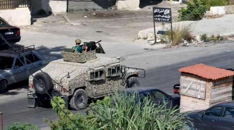 إصابة 5 عسكريين من الجيش اللبناني نتيجة الاشتباكات داخل مخيم عين الحلوة