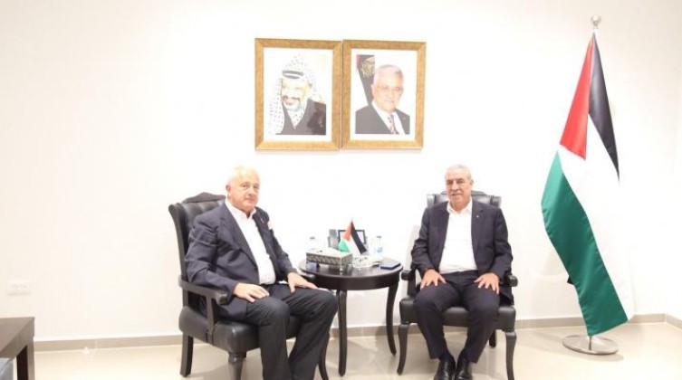 الشيخ يُطلع سفير روسيا لدى فلسطين على آخر المستجدات السياسية