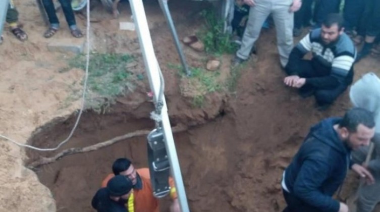 غزة: الدفاع المدني بغزة يكشف تفاصيل وفاة شاب إثر انهيار بئر