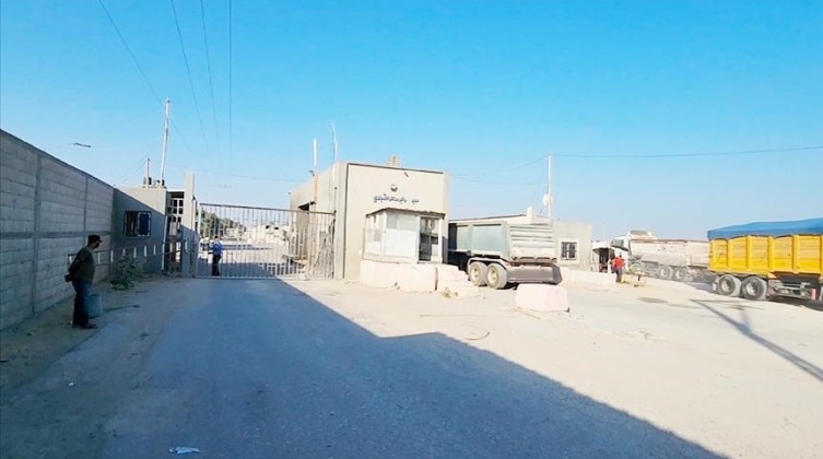 غزة: اللجنة الرئاسية لتنسيق البضائع تصدر تنويها بشأن تصاريح البيئة
