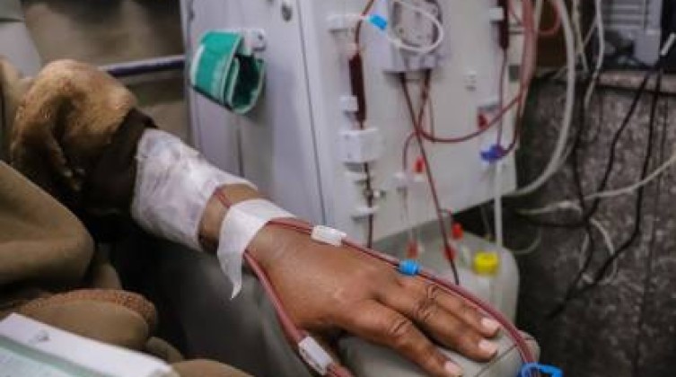 الصحة بغزة تناشد بإنقاذ حياة 1100 مرضى بالفشل الكلوي