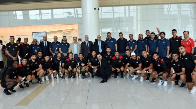 المنتخب الفلسطيني يصل البحرين للمشاركة بالتصفيات الأولمبية