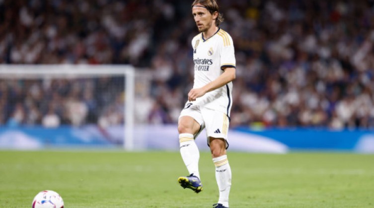 ما هو مصير مودريتش في ريال مدريد؟