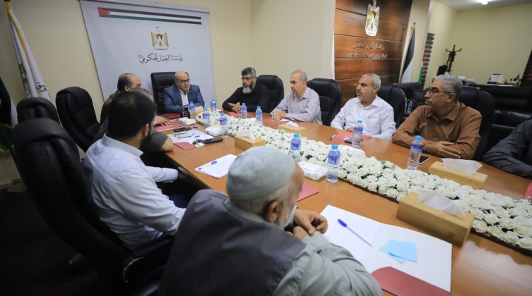 الدعاليس يستقبل وفد من  قيادة حركة حماس.. ماذا بحثا؟