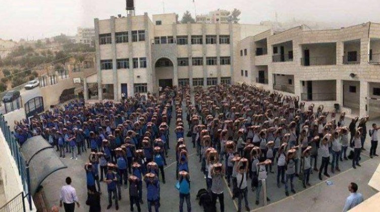 التعليم تصدر قراراُ هاماً في مدارس قرية برقة