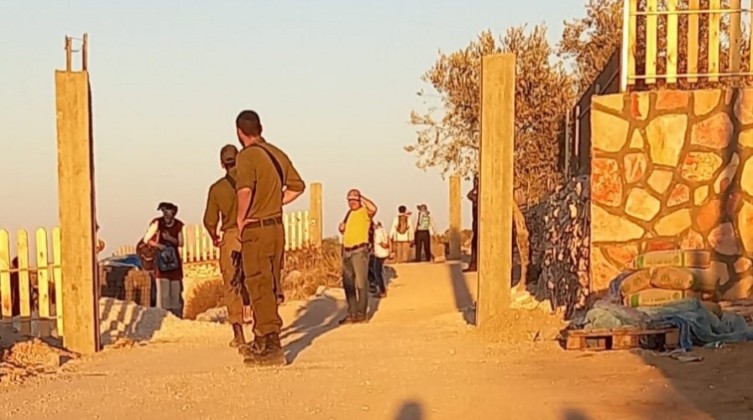 مستوطنون يقتحمون موقع أثري فلسطيني بحماية قوات الاحتلال