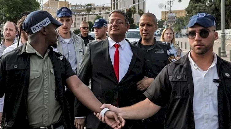 بن غفير يطالب بمنع الفلسطينيين من دخول المسجد الأقصى