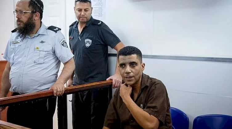 الاحتلال ينقل المعتقل زكريا الزبيدي إلى عزل "سجن عسقلان"