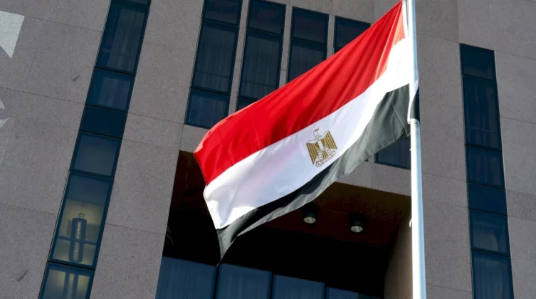 مصدر أمني مصري: سننفذ عملية إسقاط غذائية وطبية لغزة