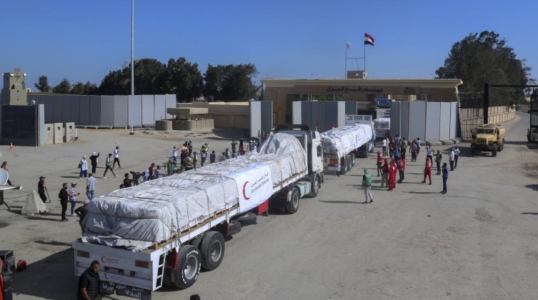 مدير الإغاثة الفلسطينية يناشد بفتح ممر إنساني لإدخال المعدات الطبية والأدوية لقطاع غزة