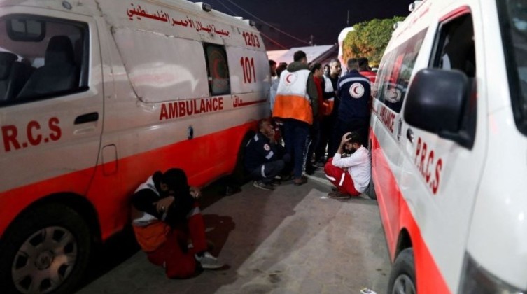 غيبريسوس يطالب بإطلاق سراح المرضى والطواقم الطبية المحتجزة في مشفى الأمل