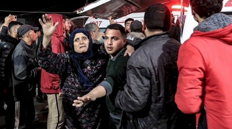 باريس تطلب "تحقيقا مستقلا" حول استشهاد فلسطينيين خلال توزيع مساعدات في غزة