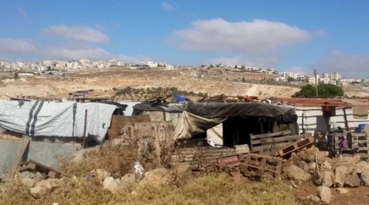 مستوطنون يستولون على 20 منزلاً لعرب الكعابنة شمال غرب أريحا