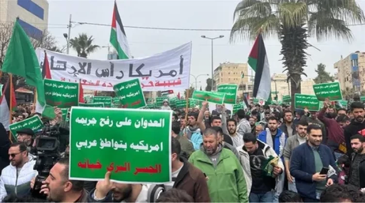 مظاهرات حاشدة في اليمن ووقفة احتجاجية قرب سفارة الاحتلال بعمّان