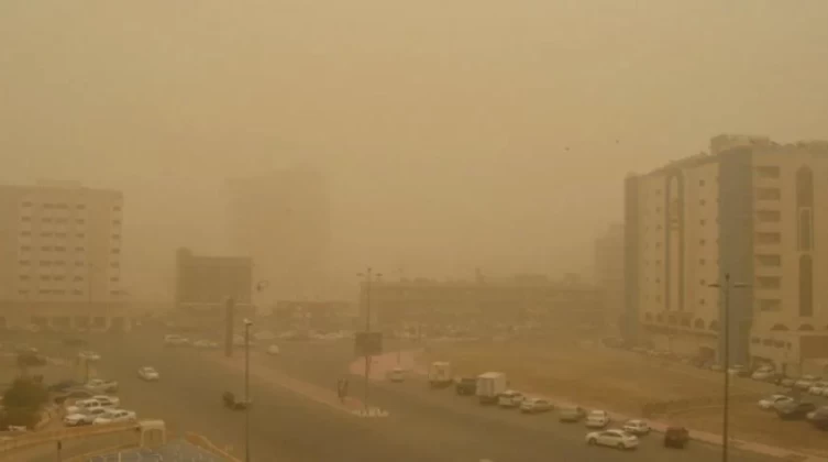 "الصحة الإسرائيلية" تُحذر من تلوث مرتفع جداً بالهواء