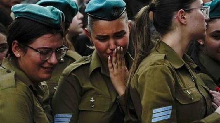 مصادر: حماس أبلغت المفاوضين أن المحتجزين المفرج عنهم ليسوا كلهم أحياء