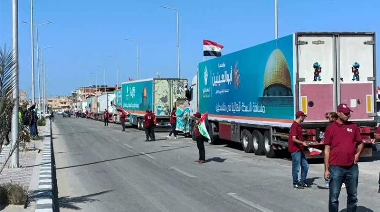200 شاحنة تنطلق من معبر رفح إلى كرم أبو سالم تمهيدا لدخول قطاع غزة