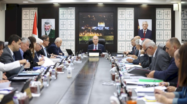 مجلس الوزراء يناقش الأزمة المالية وصرف الرواتب فور تحويل المقاصة