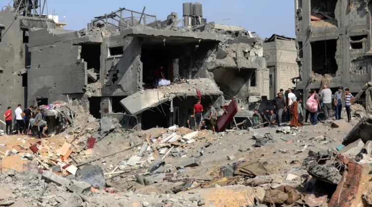 الاحتلال يكثّف عمليات القصف في مناطق واسعة بالقطاع